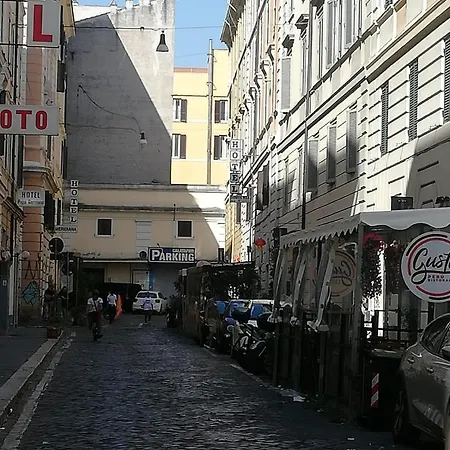 Hostel Signorina In Rome